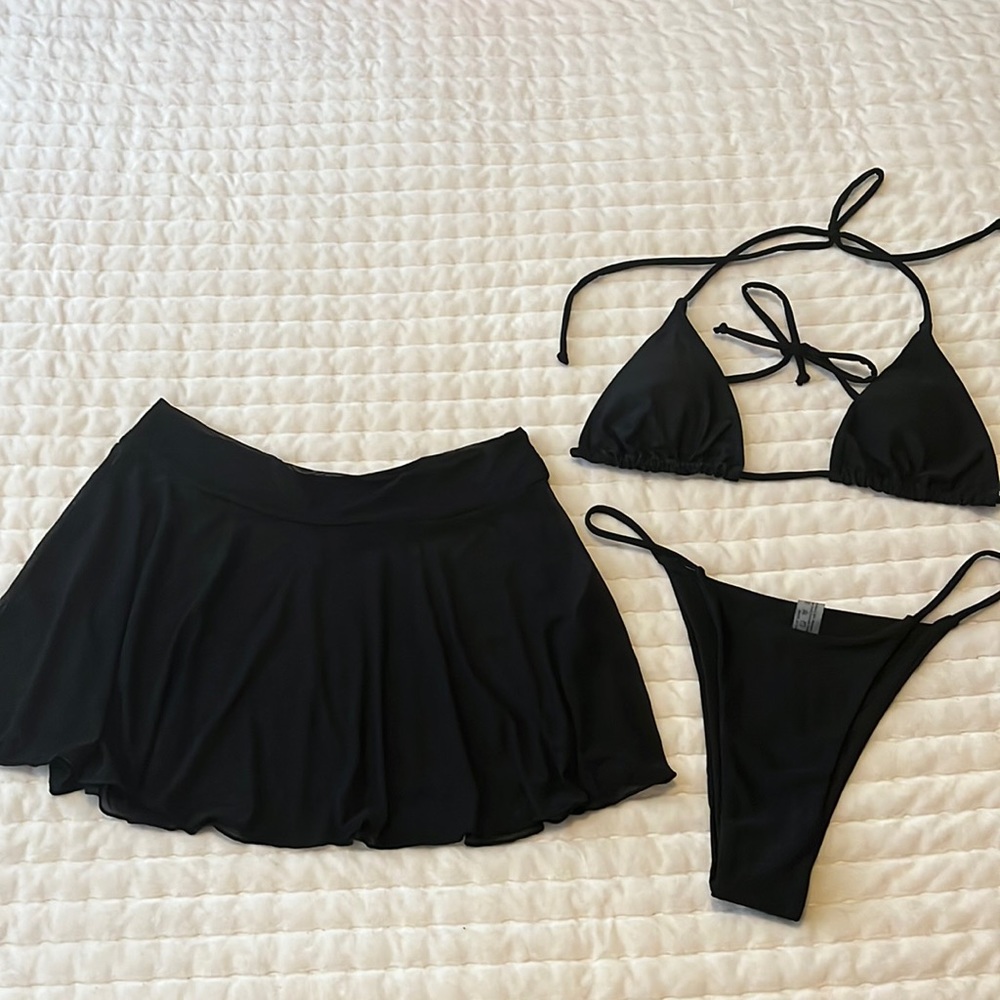 New 3 pack Halter Bikini Swimsuit With Cover Up size M